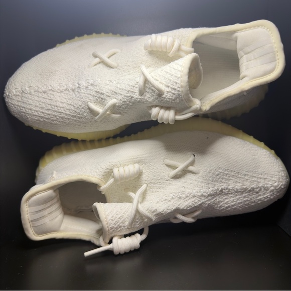 adidas Cream Yeezy Boost 350 V2 - Picture 10 of 11